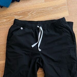 Figs Men’s scrub bottom joggers Size Medium